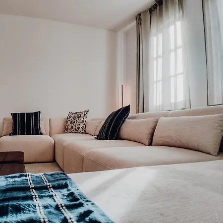 Lägenhet Premium Residence, Stunning Views Overlooking The Station & City, Sleeps 18 Koblenz (Rhineland-Palatinate)