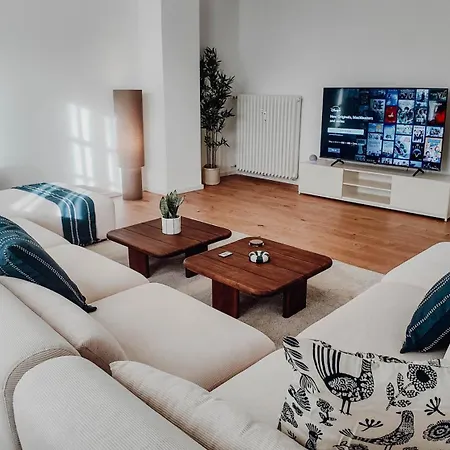 아파트 Premium Residence, Stunning Views Overlooking The Station & City, Sleeps 18