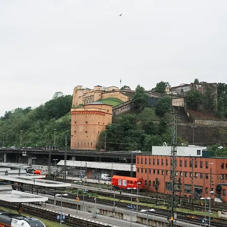 Premium Residence, Stunning Views Overlooking The Station & City, Sleeps 18 아파트 코블렌츠