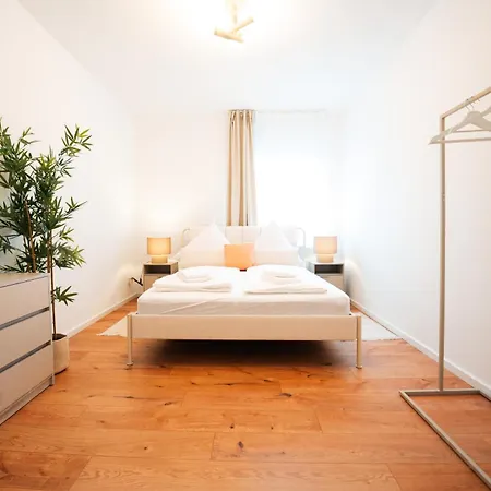 Premium Residence, Stunning Views Overlooking The Station & City, Sleeps 18 아파트 코블렌츠