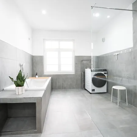 아파트 Premium Residence, Stunning Views Overlooking The Station & City, Sleeps 18