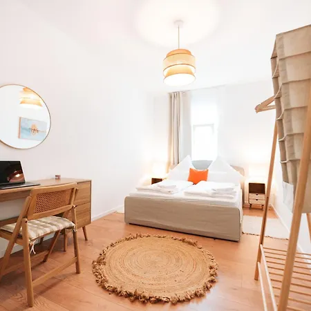 아파트 Premium Residence, Stunning Views Overlooking The Station & City, Sleeps 18 코블렌츠