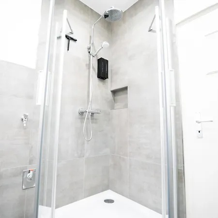 Lägenhet Premium Residence, Stunning Views Overlooking The Station & City, Sleeps 18