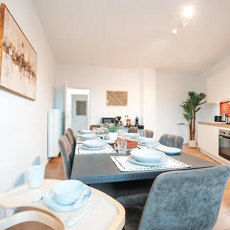 Premium Residence, Stunning Views Overlooking The Station & City, Sleeps 18 * Koblenz (Rhineland-Palatinate)