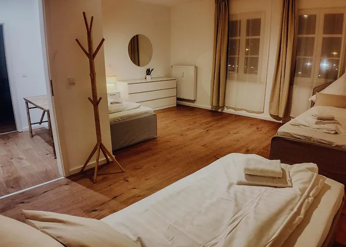 Premium Residence, Stunning Views Overlooking The Station & City, Sleeps 18 Apartment